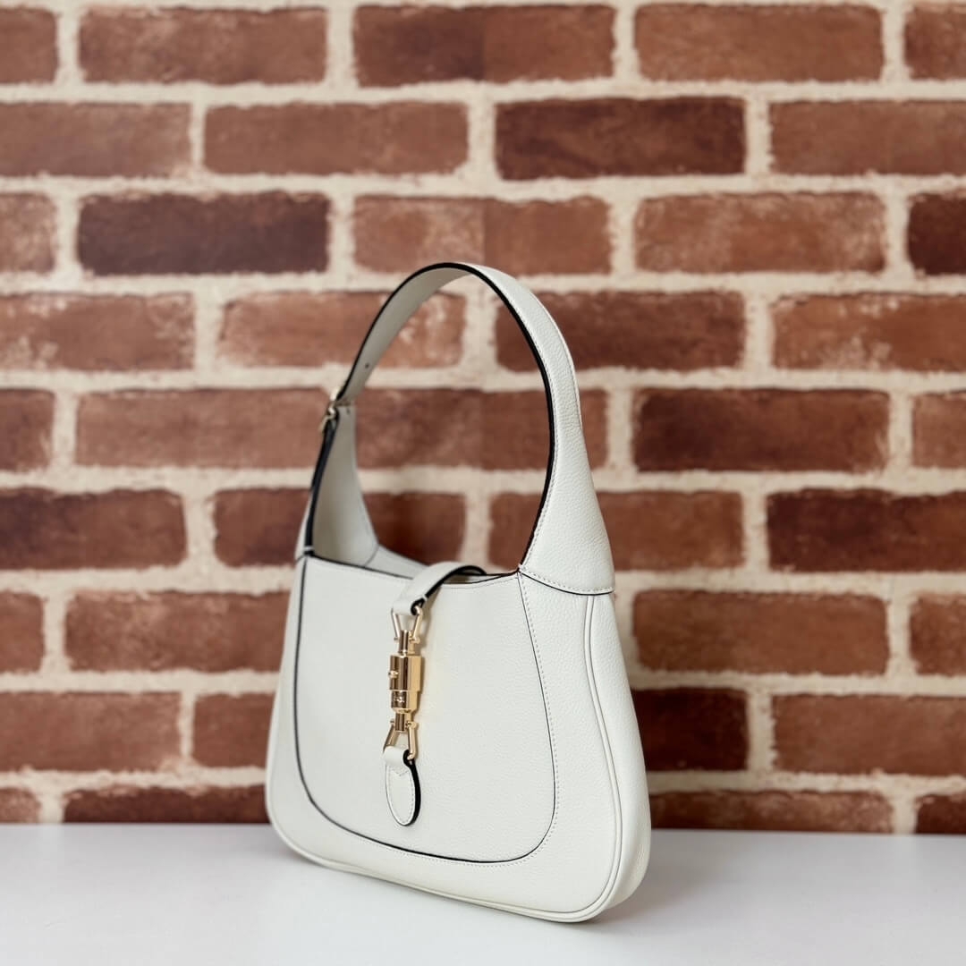 Gucci Jackie 1961 Small Shoulder Bag angle 2