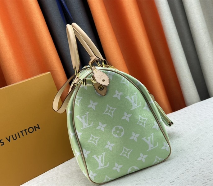Louis Vuitton Speedy P9 Bandouliere 50 Bag In Light Green angle 4