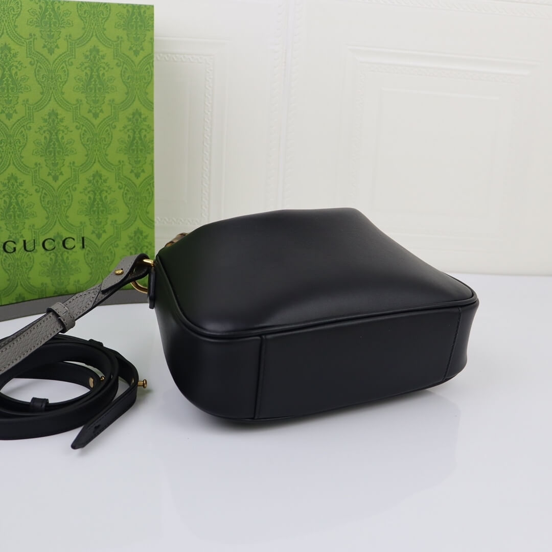 Gucci Diana Bamboo Small Shoulder Bag angle 5