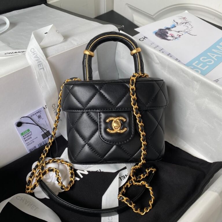 Chanel 23S handle cosmetic bag(high-end grade)