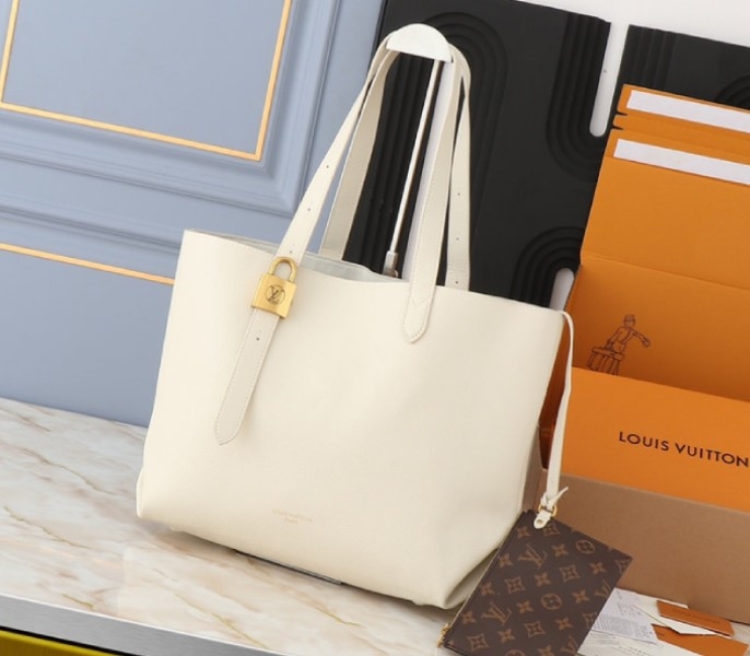 Louis Vuitton Low Key Cabas MM Bag In Quartz White
