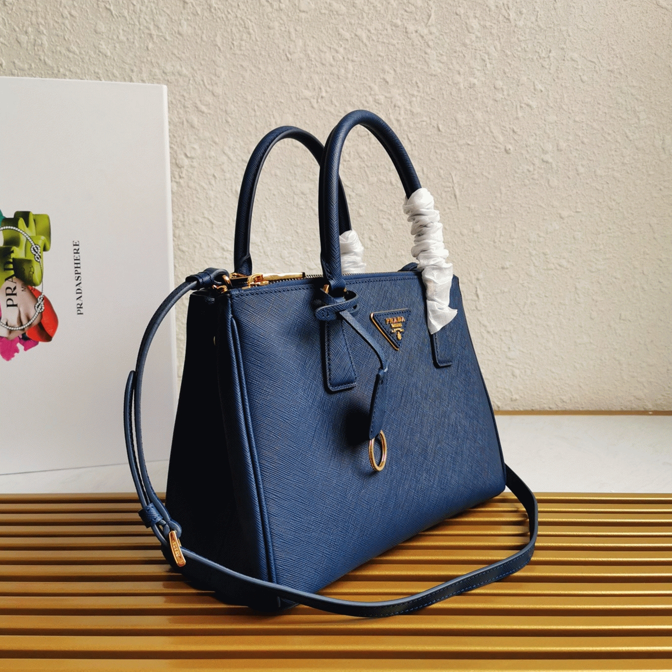 Bluette Prada Galleria Medium Bag Knockoff angle 3