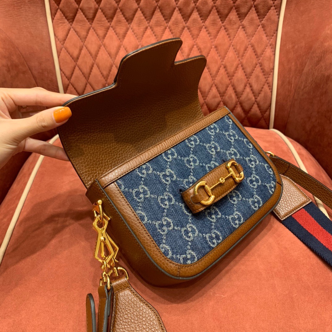 Gucci Horsebit angle 4