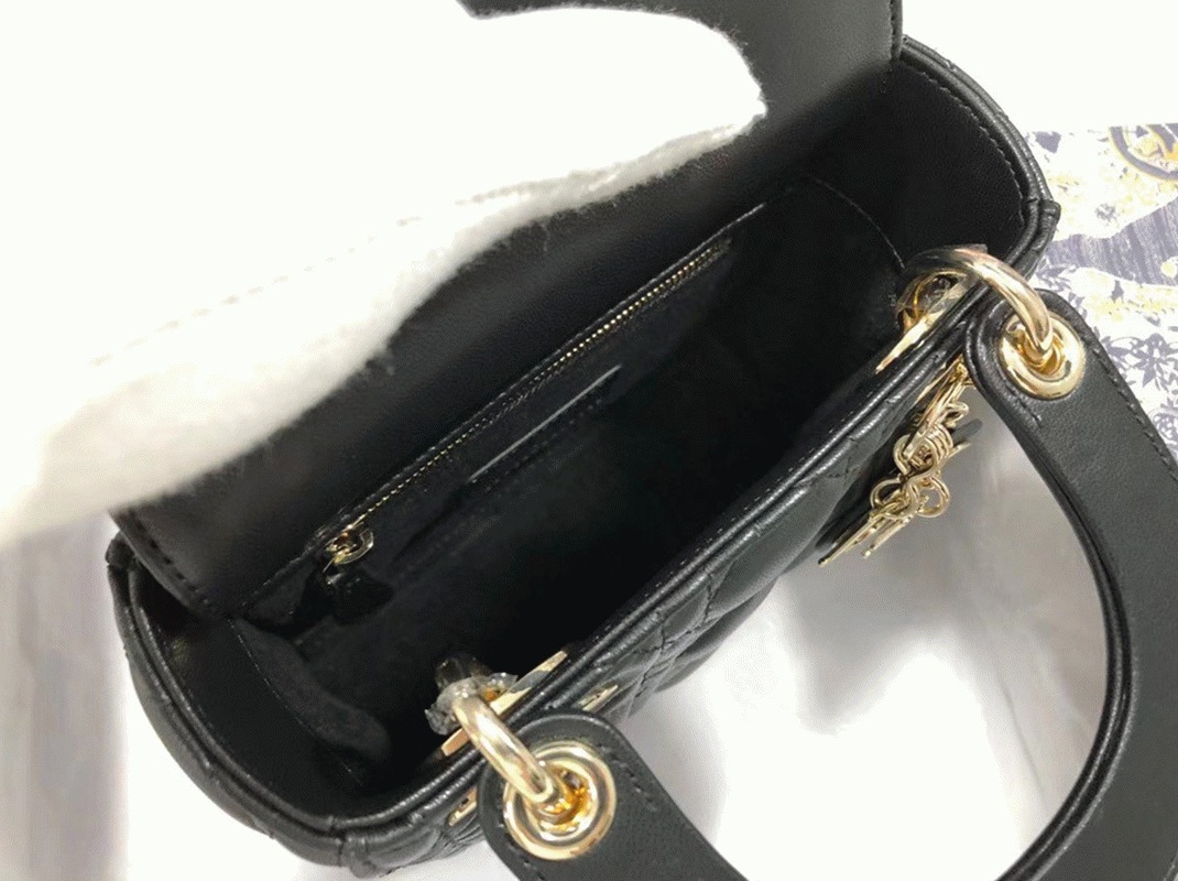 Dior Lady Dior Mini Bag Knockoff in Black angle 3