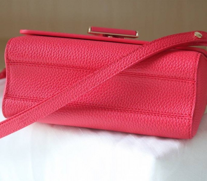 Louis Vuitton Taurillon Leather Twist MM Scrunchie Handle In Pondichery Pink angle 3