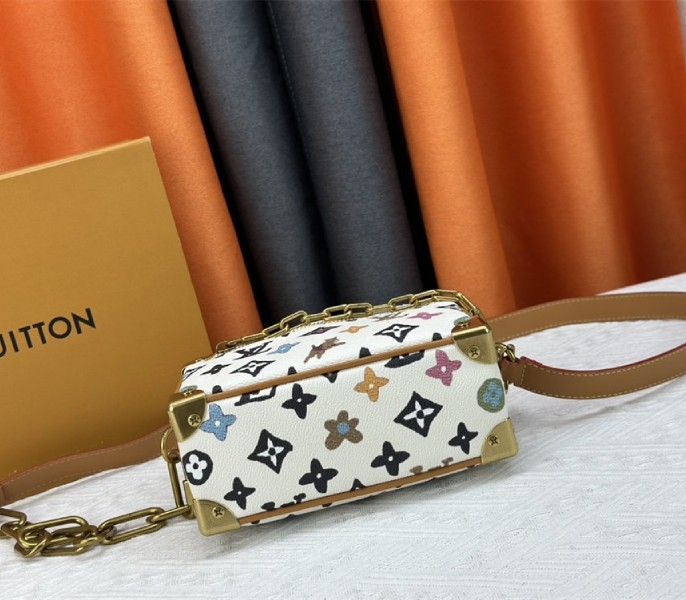 Louis Vuitton Monogram Craggy Mini Soft Trunk In Vanilla angle 5