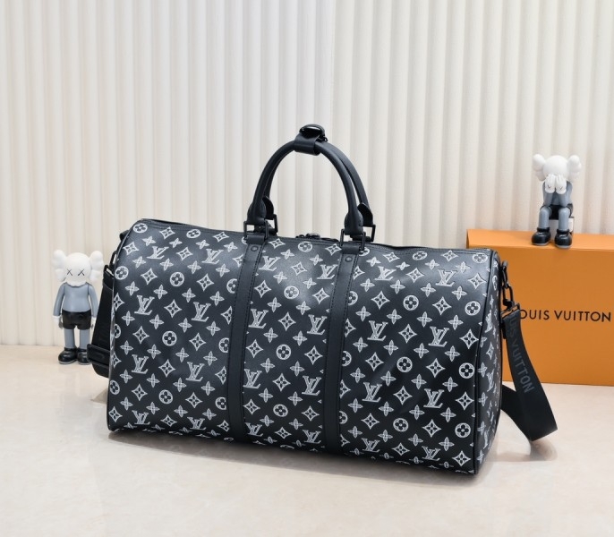 LV Monogram Shadow Keepall Bandouliere 50 In Black angle 3
