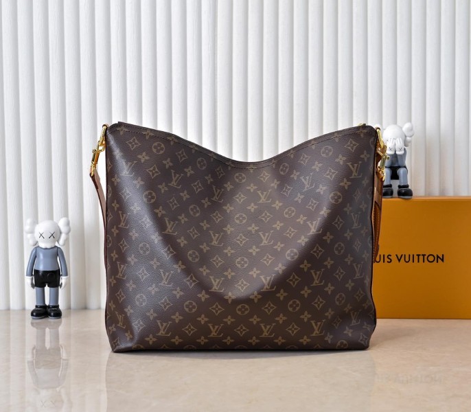 LV Monogram Canvas Vagabond Hobo angle 4