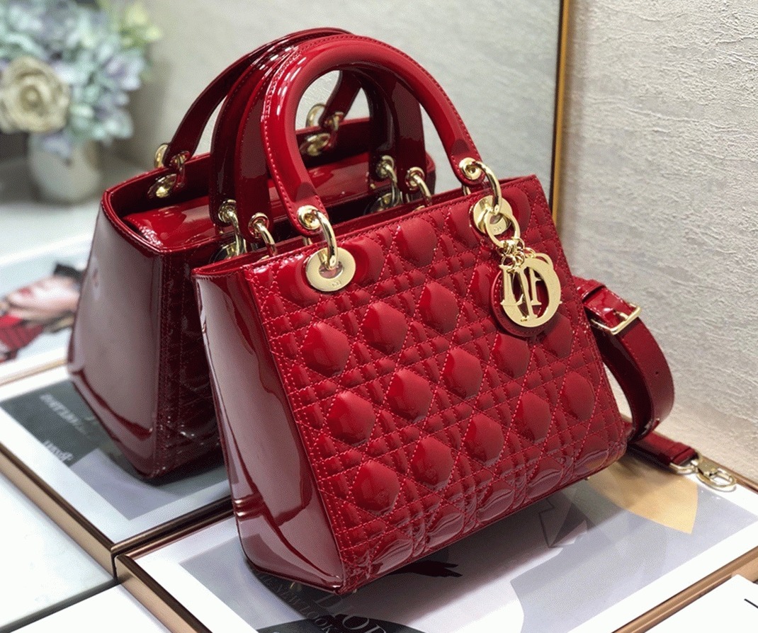 Dior Lady Dior Medium Bag Fake in Red angle 4