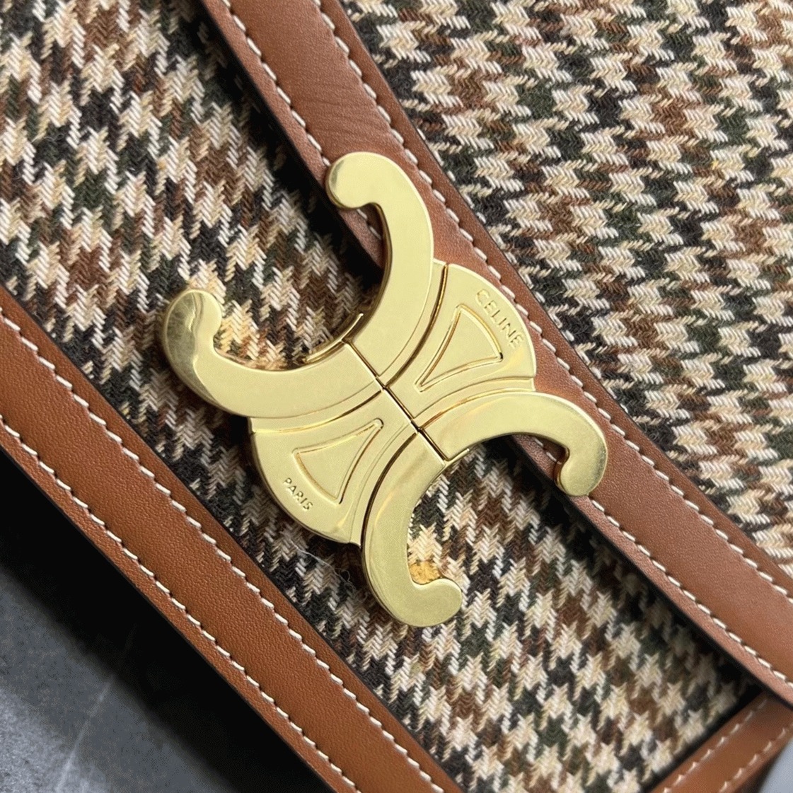 Top Quality Celine Triomphe Teen Bag In Tweed angle 5