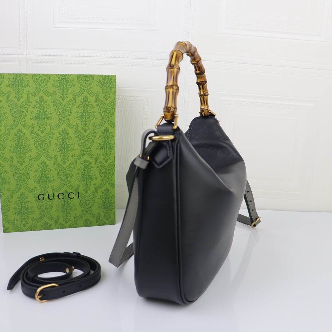 Gucci Diana Medium Shoulder Bag angle 3