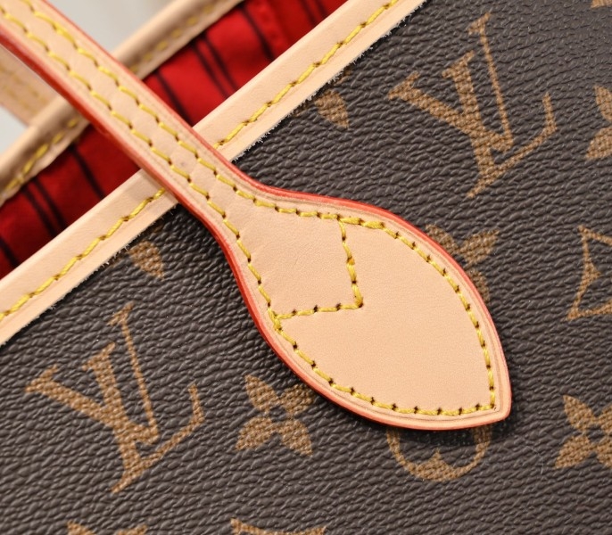 Louis Vuitton Monogram Canvas Neverfull MM Tote In Pink angle 5