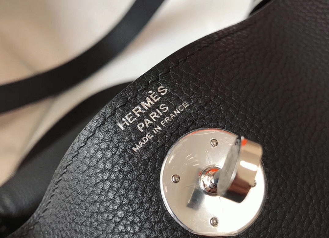Designer replica Hermes Lindy 26cm handbag in black angle 2