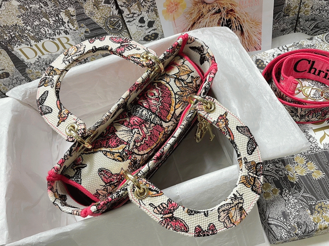 Dior Lady D-Lite Medium Bag Fake in Multicolor Butterfly Embroidery angle 5