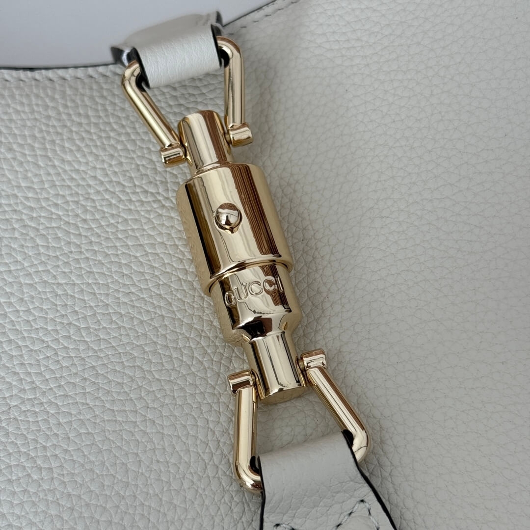 Gucci Jackie 1961 Small Shoulder Bag angle 5