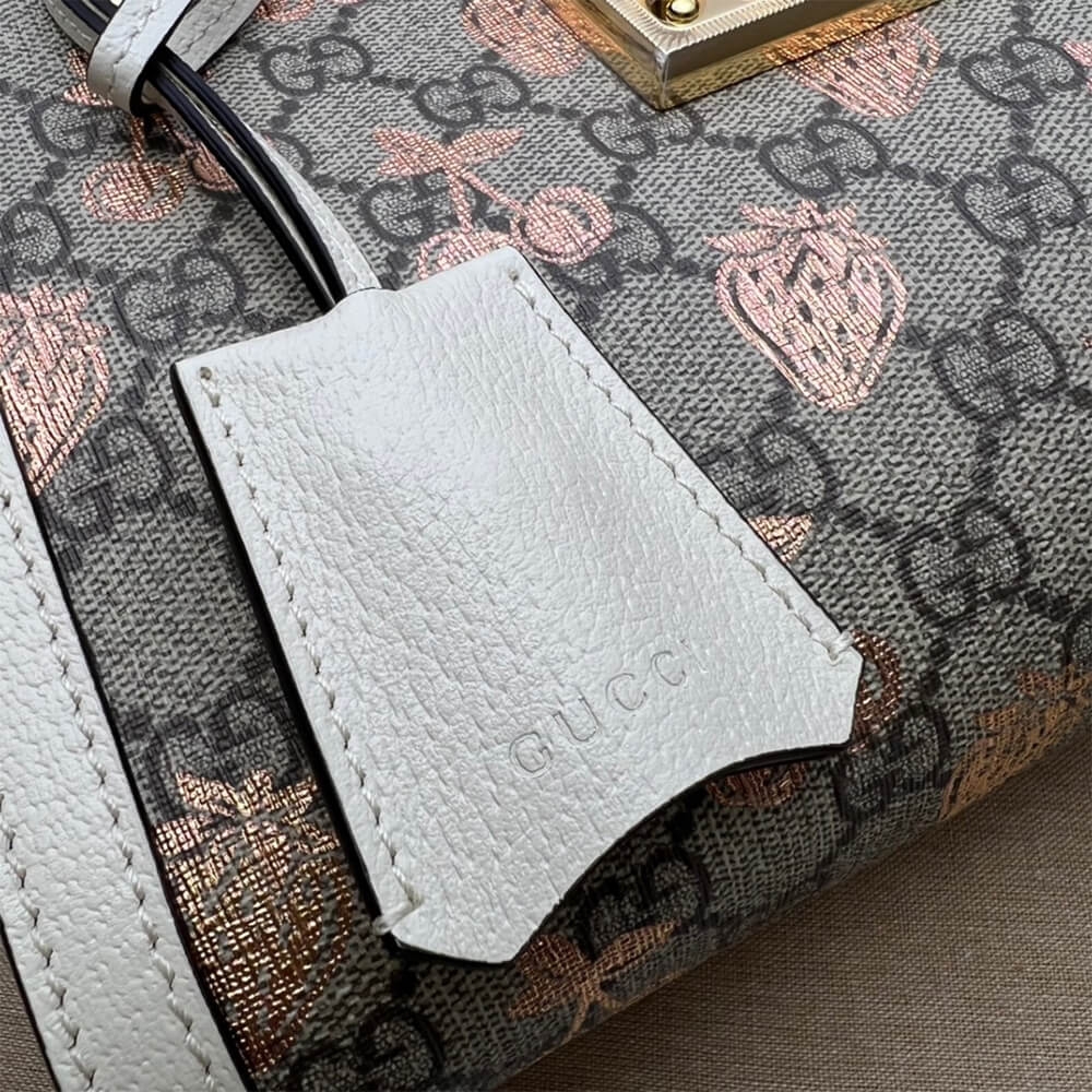 GG Padlock small berry tote bag angle 5