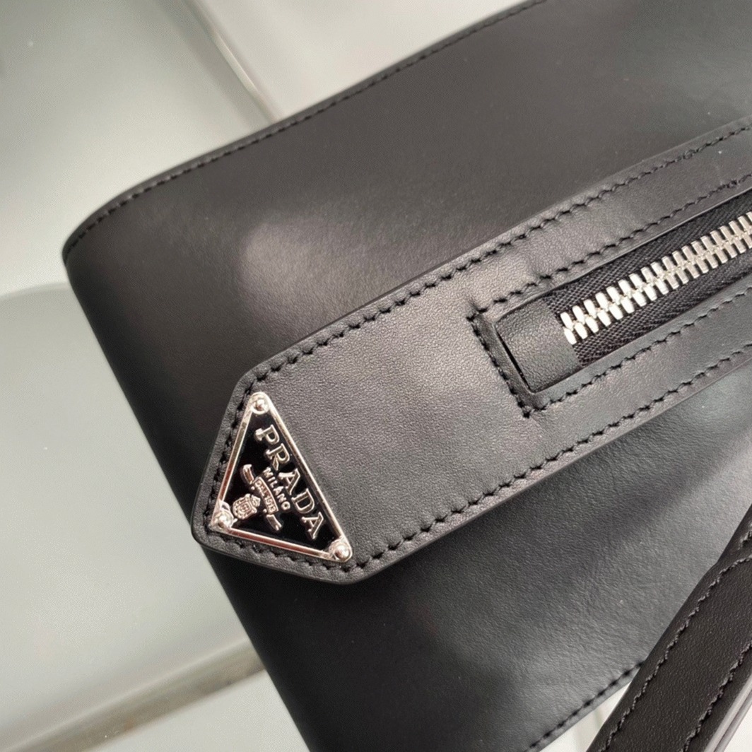 Prada Supernova Medium Top Handle Bag Fake in Black angle 3