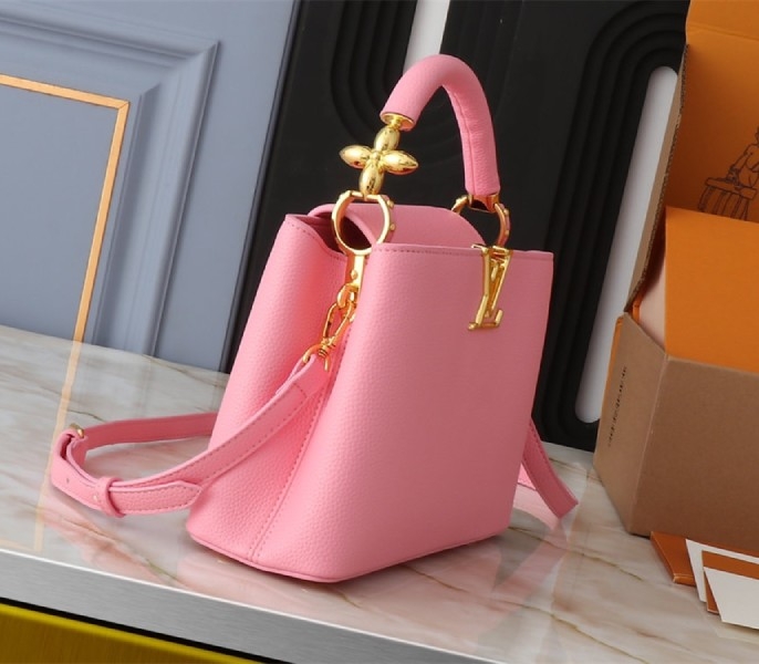 Louis Vuitton Capucines BB Handbag In Pink angle 3