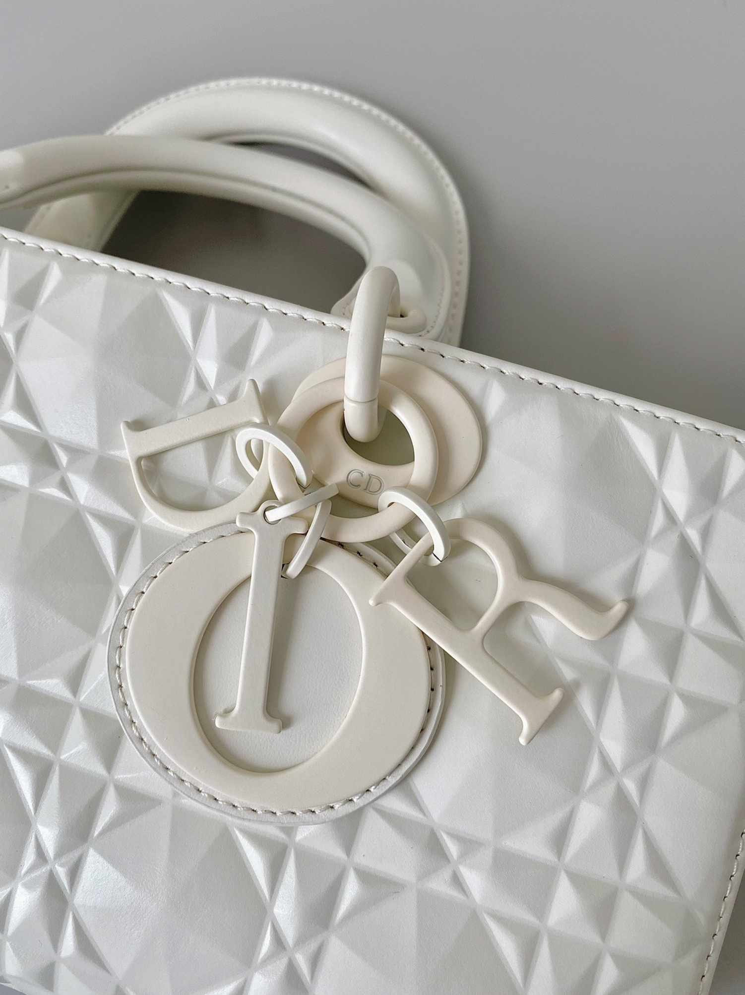 Dior Lady D-Joy Medium Bag Knockoff in White Calfskin with Diamond Motif angle 5