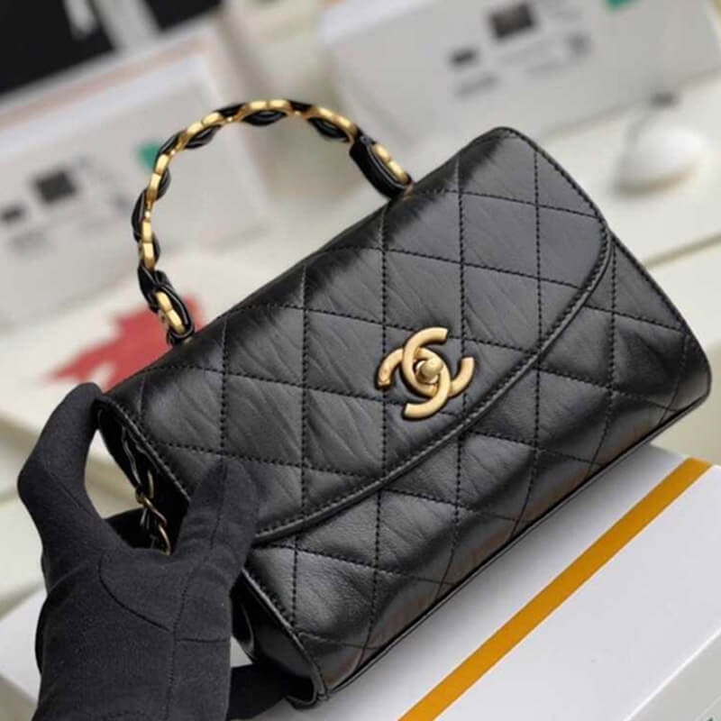 CHANEL MINI FLAP BAG angle 2
