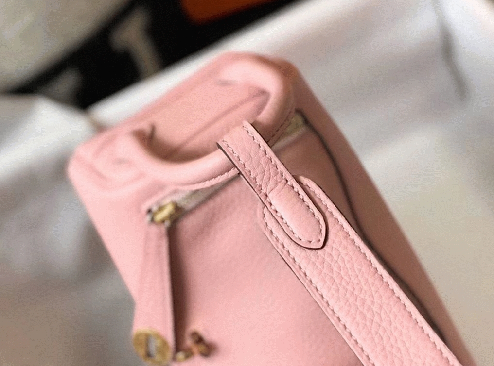 Top replica Hermes Lindy Mini handbag in pink angle 5