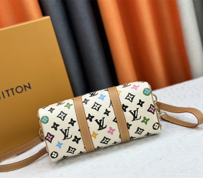 Louis Vuitton Monogram Craggy Keepall Travel 25 Bag In Vanilla angle 5