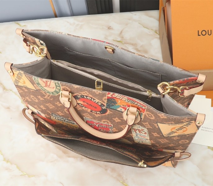 Louis Vuitton Flight Mode Onthego Voyage angle 3
