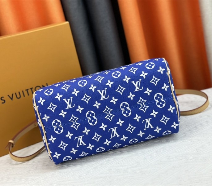 Louis Vuitton Speedy P9 Bandouliere 30 Bag In Amethyst Purple angle 5