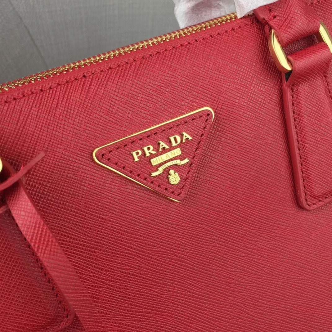 Red Prada Galleria Large Bag Best Replica angle 3