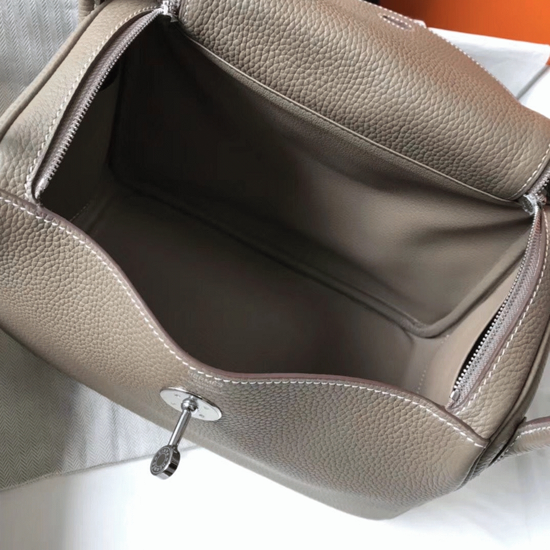Designer replica Hermes Lindy 26cm handbag in taupe grey angle 2