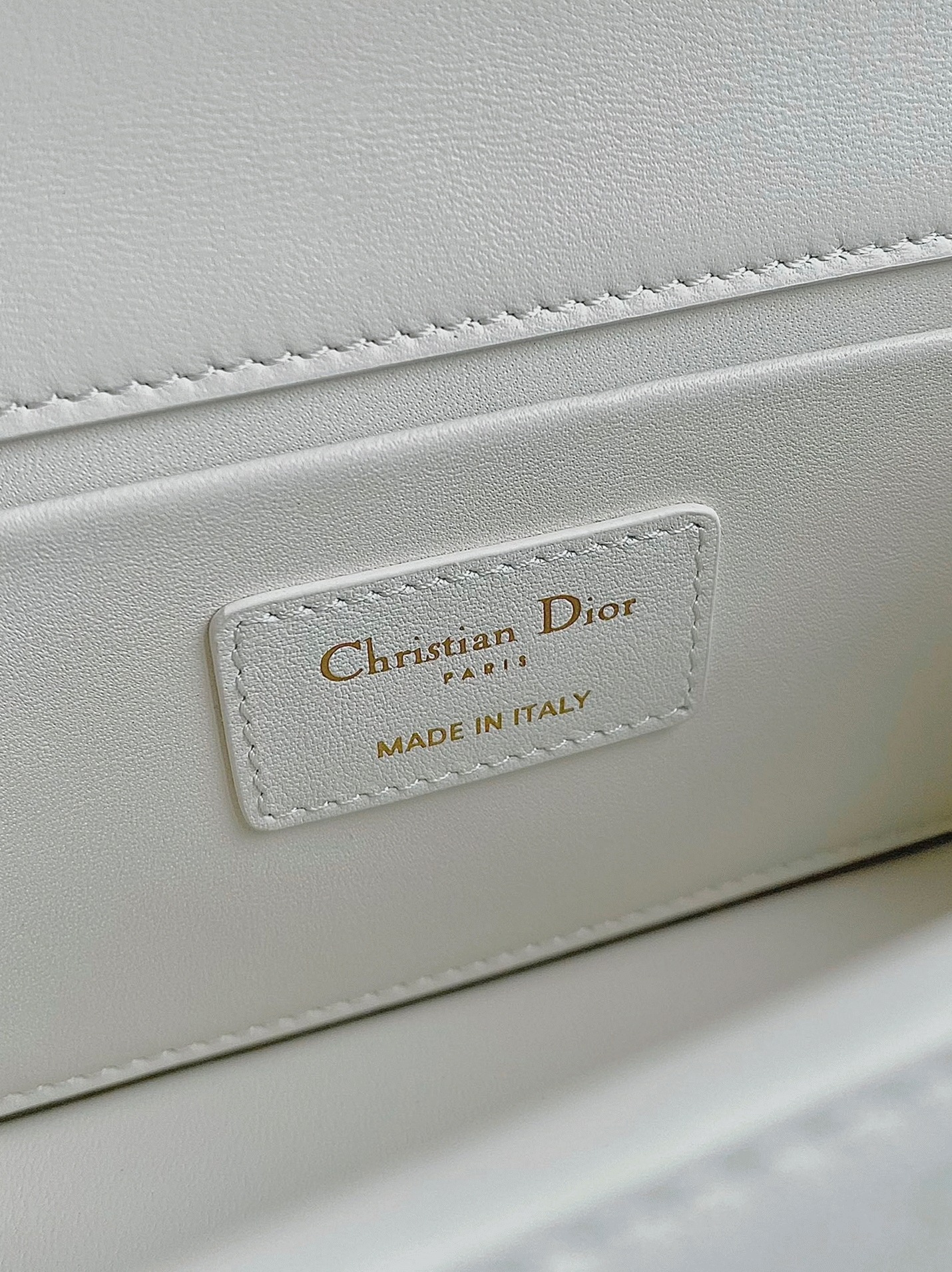 Dior 30 Montaigne East-West Bag with Chain Fake in White Calfskin angle 3