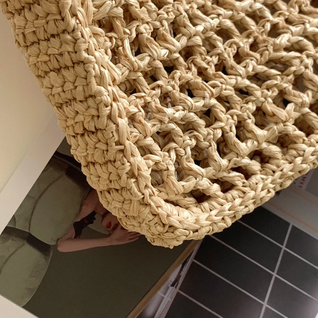 Prada Small Tote Bag Fake in Beige Woven Raffia angle 3