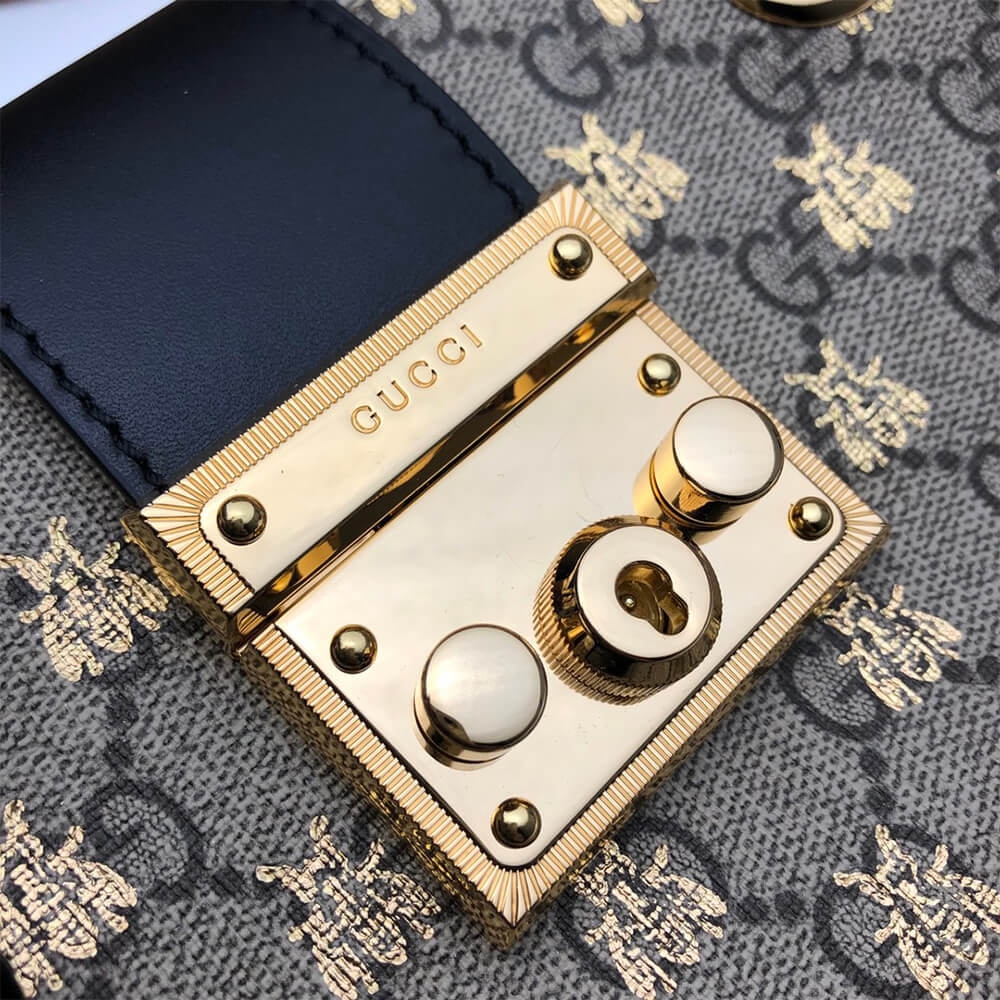 GG Padlock small GG bees shoulder bag angle 5