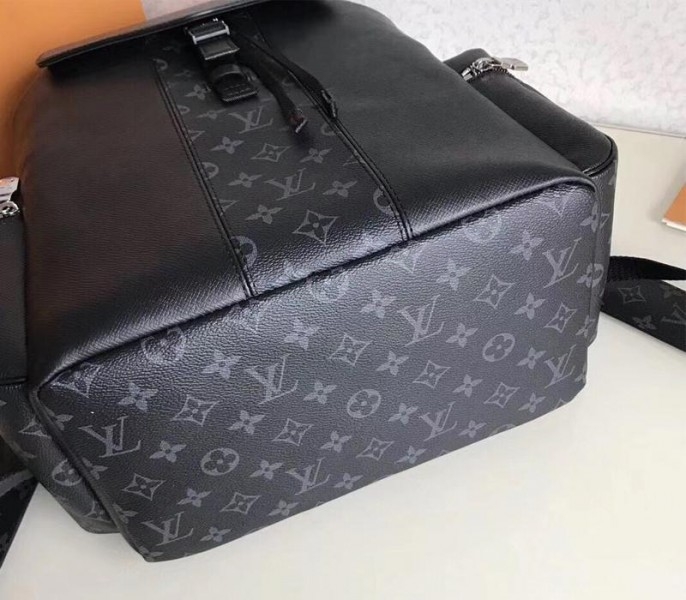 Louis Vuitton Taiga Leather Outdoor Backpack In Eclipse Black angle 5