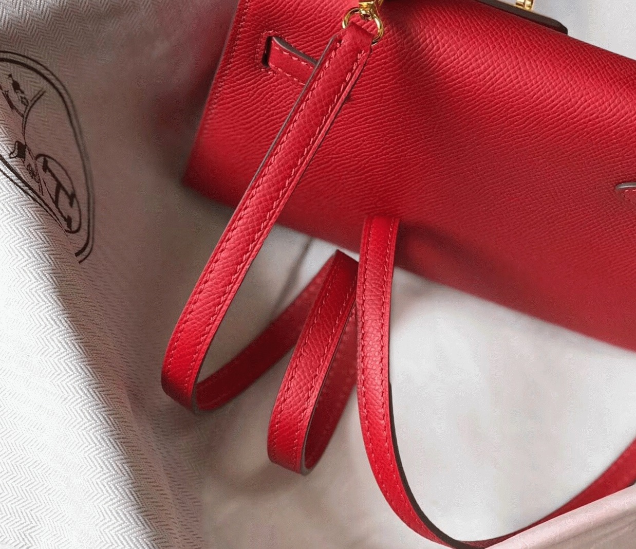 Hermes Kelly Mini II Bag Replica in Rouge Vif angle 5