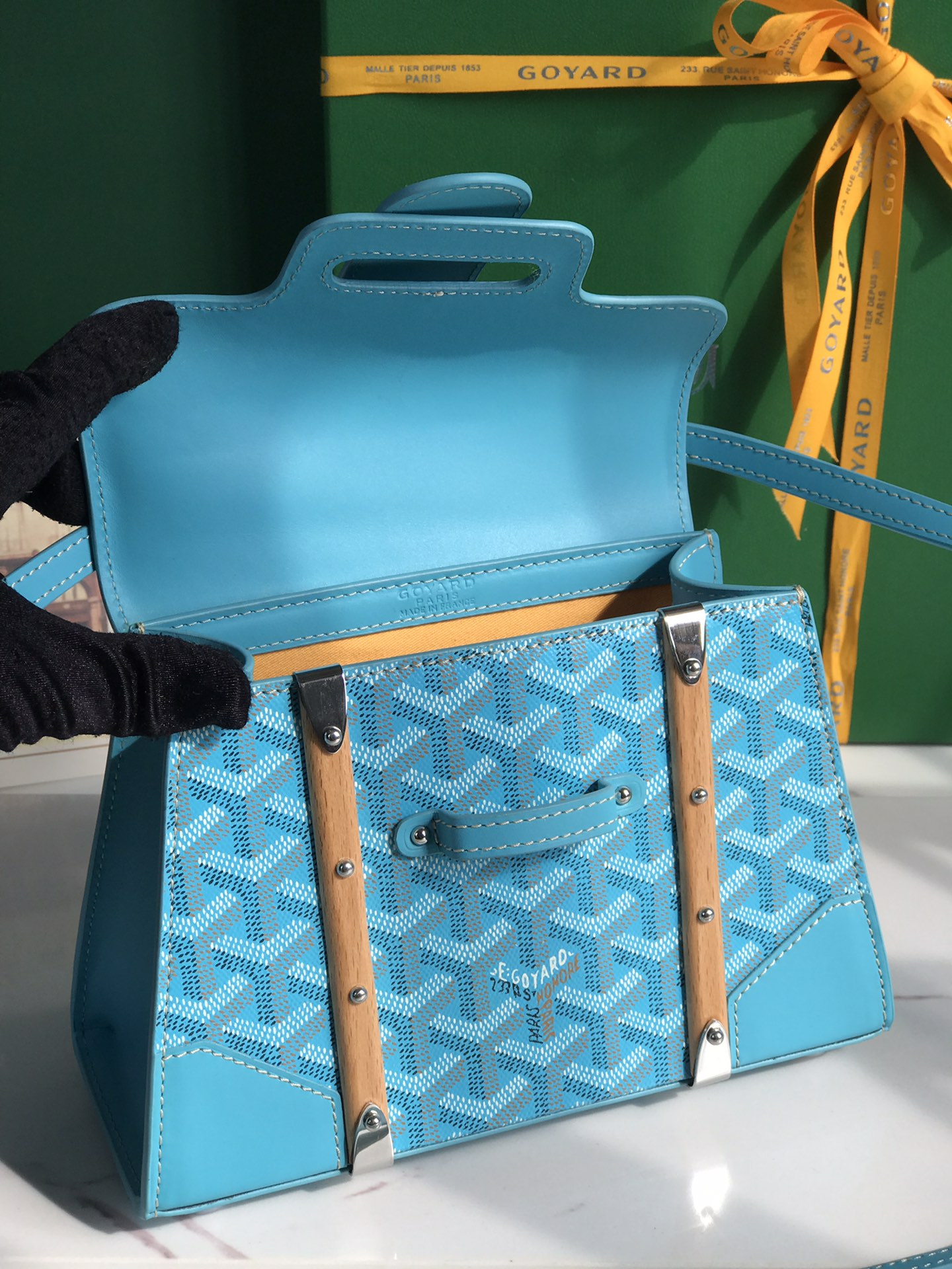 Goyard Saïgon Bag angle 3