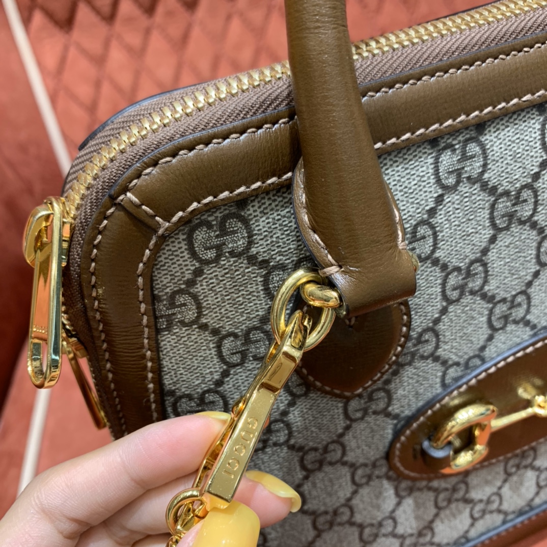 Horsebit handbag angle 3