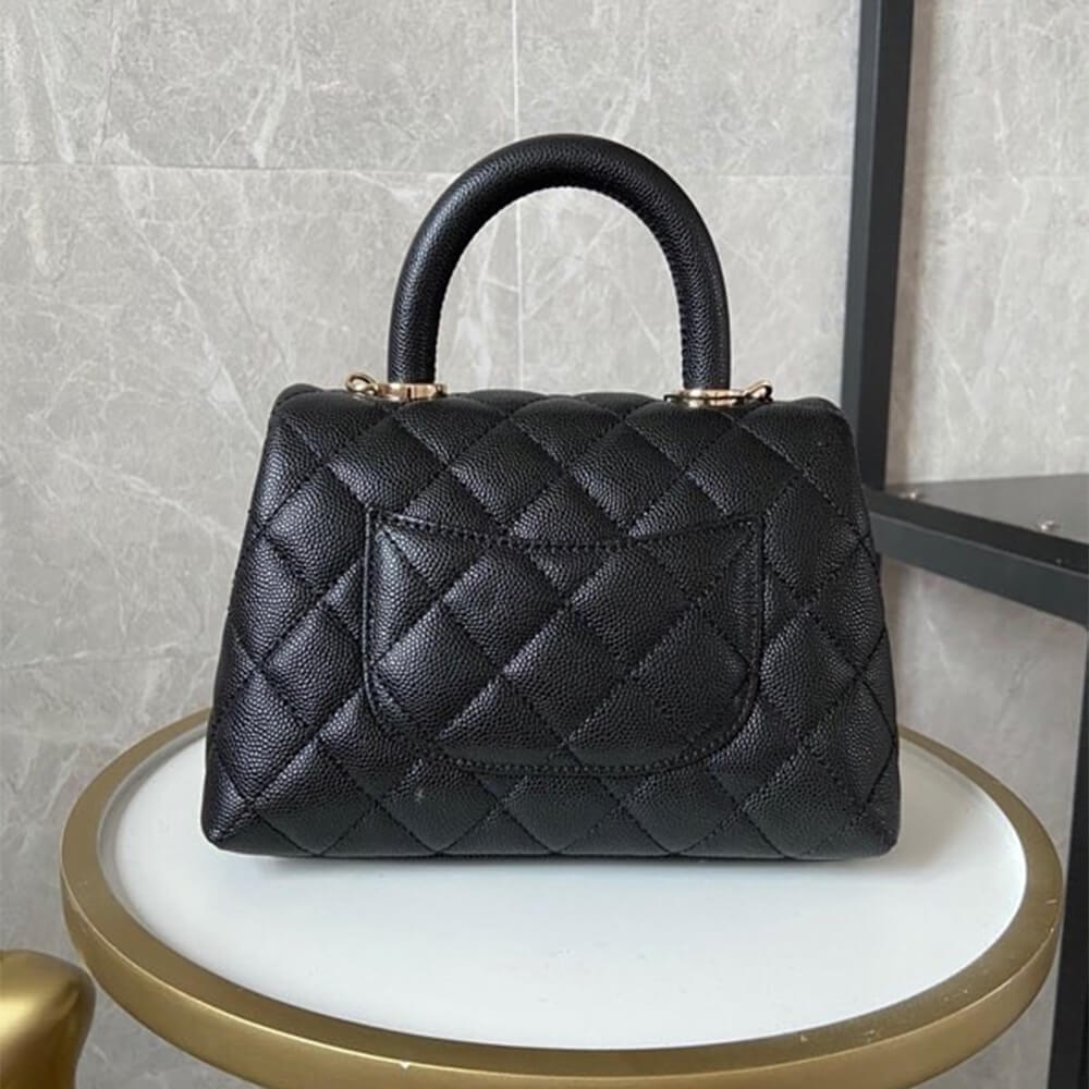 Chanel Coco handle flap shoulder bag Mini angle 4