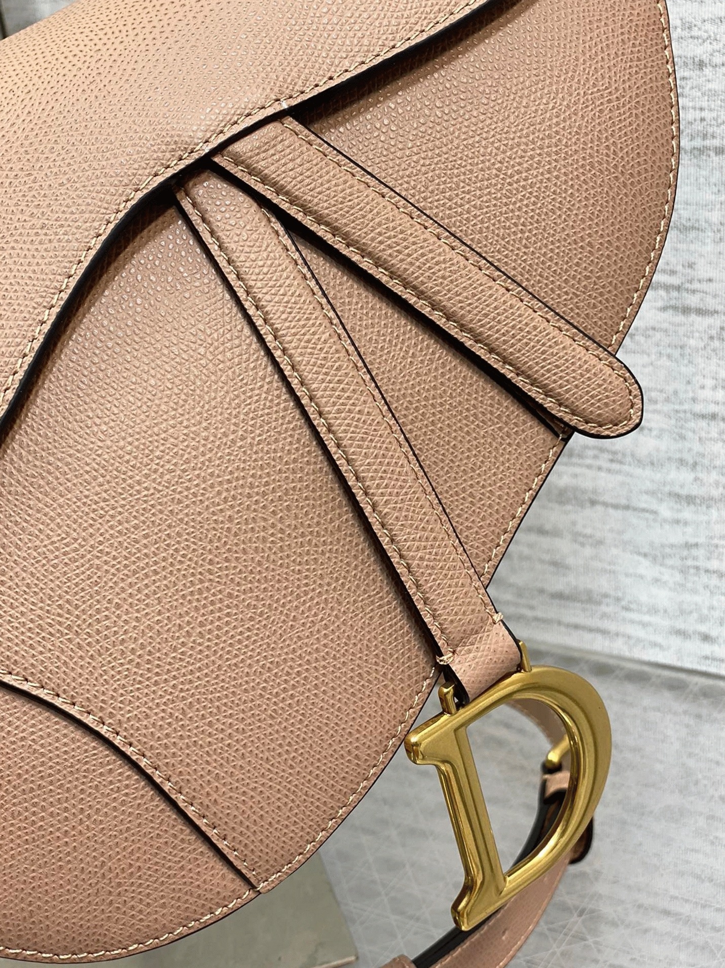 Dior Saddle Bag with Strap Knockoff in Blush Grained Calfskin angle 2