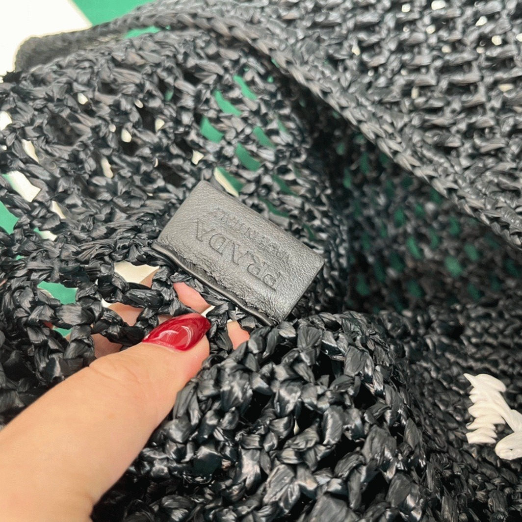 Prada Large Tote Bag Fake in Black Woven Raffia angle 2