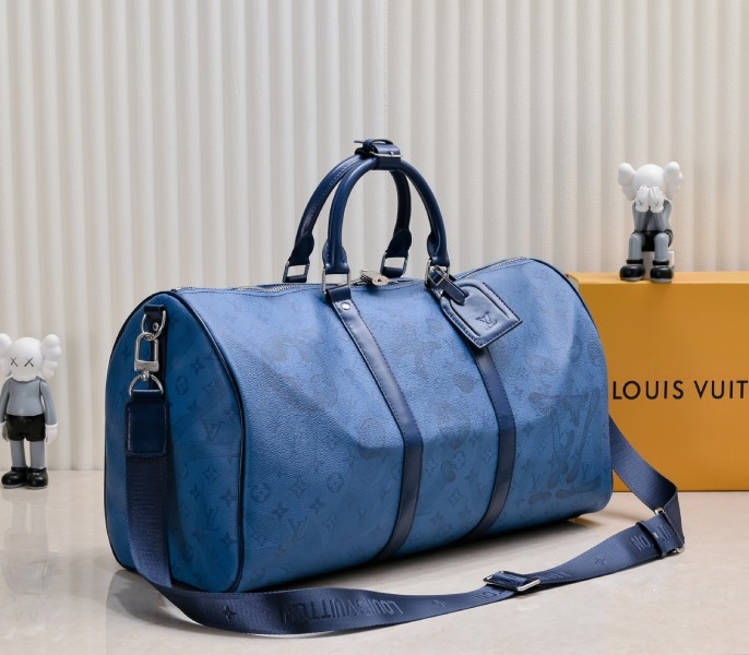 LV Keepall Bandouliere 50 In Navy River Blue angle 3