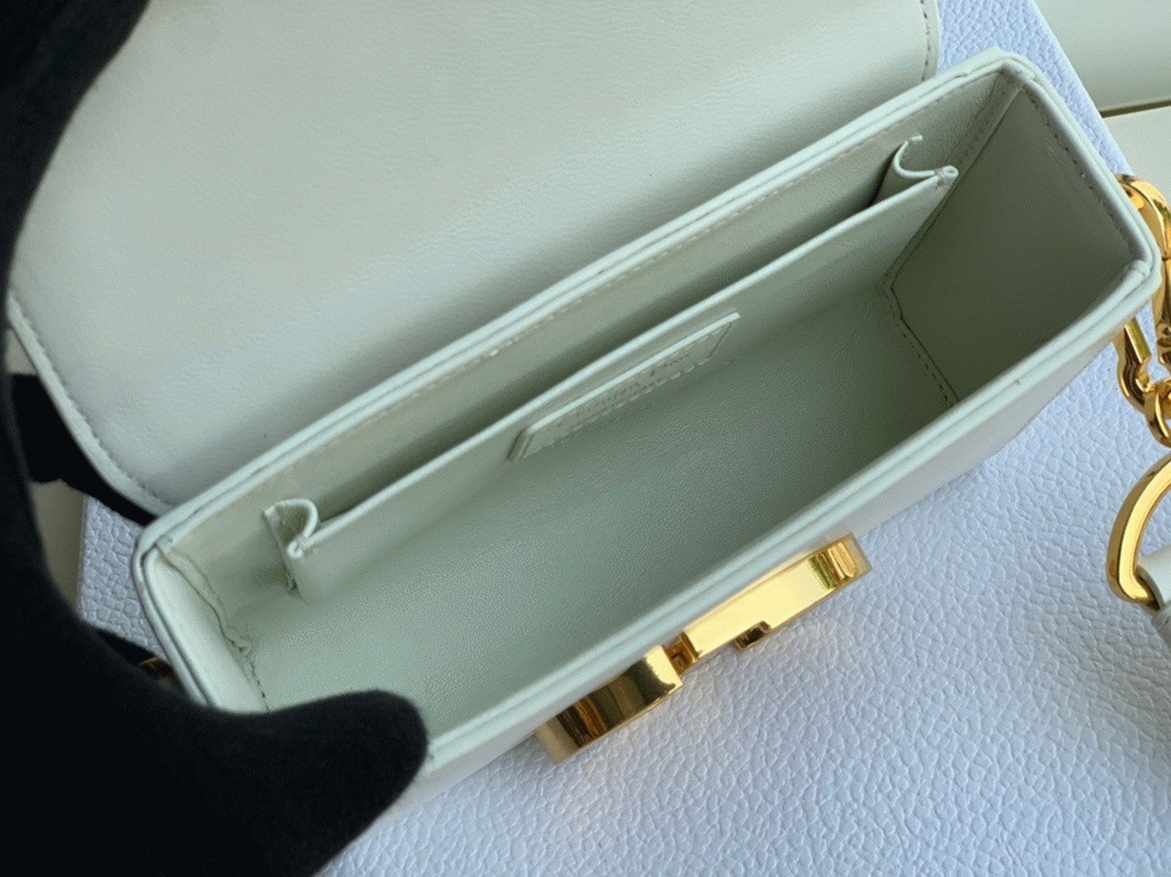 Dior 30 Montaigne Box Bag Knockoff in White Box Calfskin angle 5