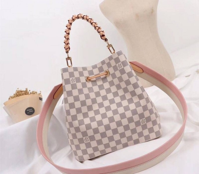 Louis Vuitton Damier Azur NeoNoe MM Bag angle 3
