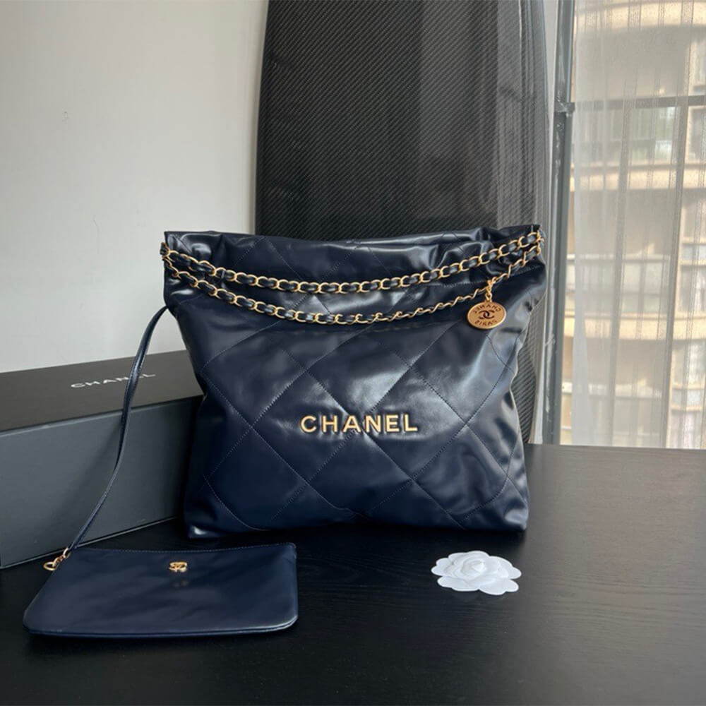 CHANEL 22 Bag(high-end grade) angle 2