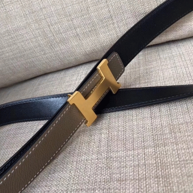 Knockoff Hermes Mini Constance belt buckle crafted in taupe epsom angle 5
