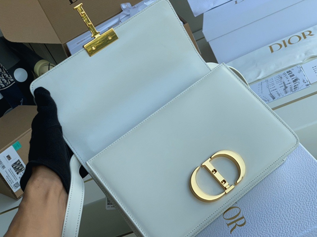 Dior 30 Montaigne Medium Bag Fake in White Box Calfskin angle 5