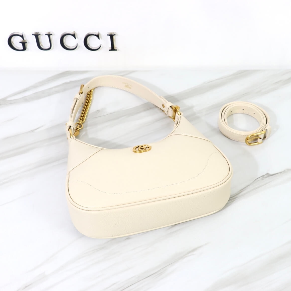 GUCCI DIANA SMALL SHOULDER BAG angle 5