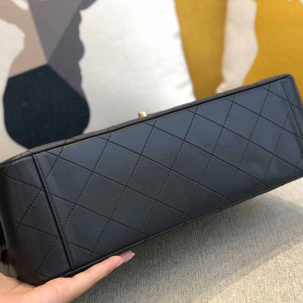 CHANEL Classic Maxi Handbag(High-end grade) angle 4
