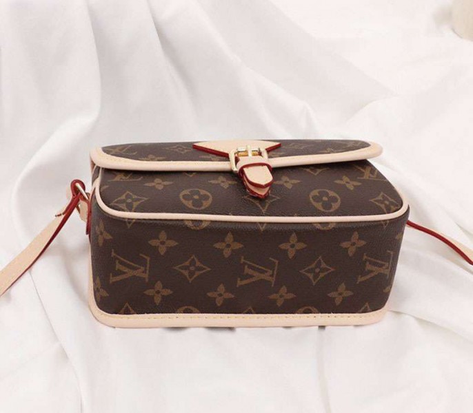 Louis Vuitton Monogram Canvas Sologne BB Bag angle 3