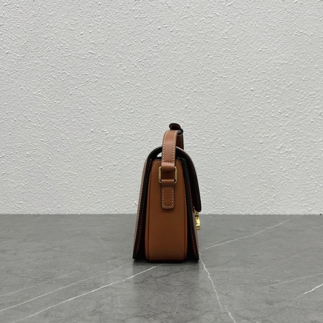 Top Quality Celine Triomphe Teen Bag In Tweed angle 4